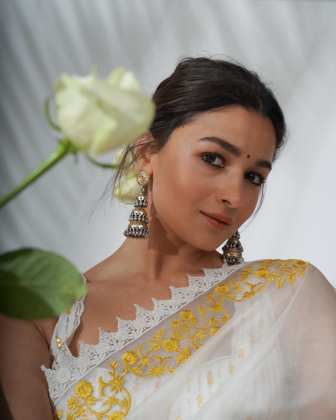 Alia Bhatt in Sangeeta Boochra Earrings