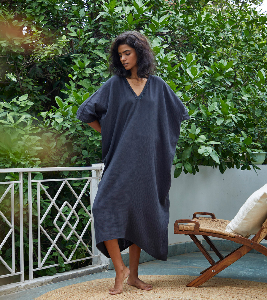 Charcoal cotton kaftan by Khara Kapas